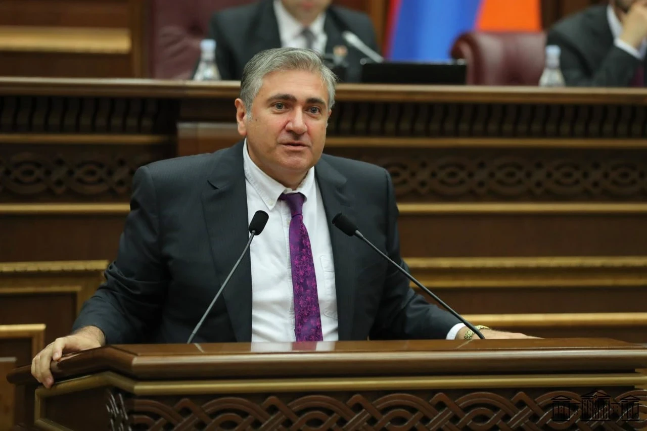 Ընդդիմադիր պատգամավորը ուշադրություն է հրավիրել Փաշինյանի կուսակցության՝ լիբերալիզմից ձախականություն շեղման վրա
