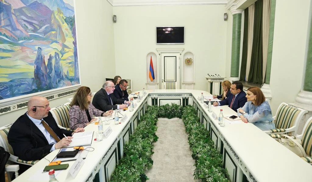 Գլխավոր դատախազի տեղակալն ու Նյու Բրանսվիկի Գերագույն դատարանի նախագահը քննարկել են հետաքրքրություն ներկայացնող հարցեր
