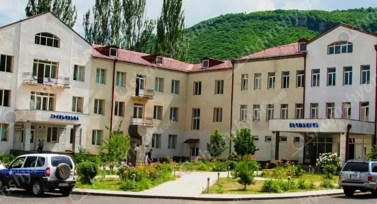 ՔՊ–ական պատգամավորի հոր հոգեհանգստին մասնակցելու ժամանակ Գորիսի էկոպարեկային ծառայության պետը հանկարծամահ է եղել