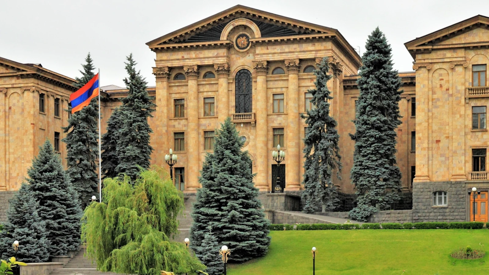 Շարունակվում է Հայաստանի խորհրդարանի նիստը