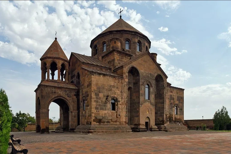 Եկեղեցու դեմ ուղղված ՀՀ իշխանությունների գործողությունները հակասահմանադրական են և հակազգային. ՀՅԴ Բյուրո