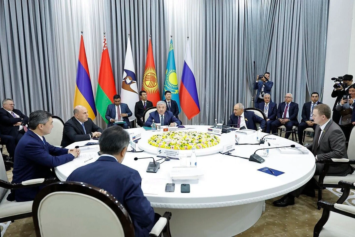 Փաշինյանը Եվրասիական միջկառավարական խորհրդի նիստում ստորագրել է երեք փաստաթուղթ
