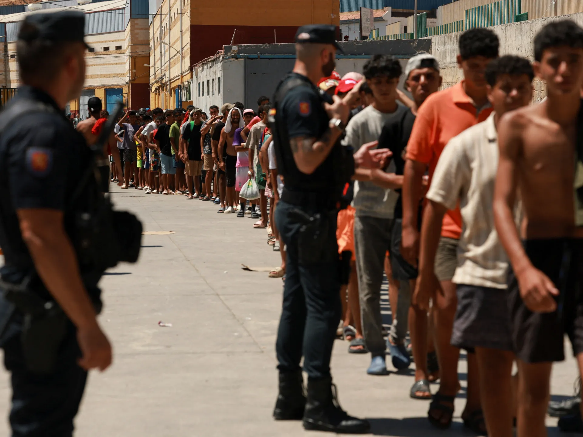 Italy vows to maintain border checks despite Spain’s countermeasures threat