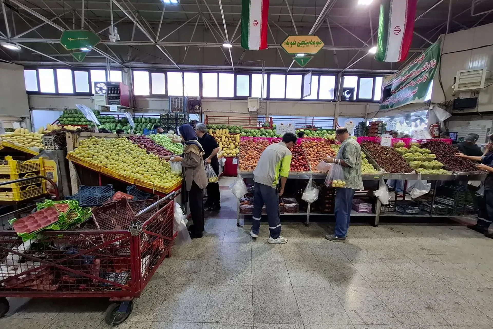 ‘The wealthy poor’: Soaring food prices hurt Iranian families