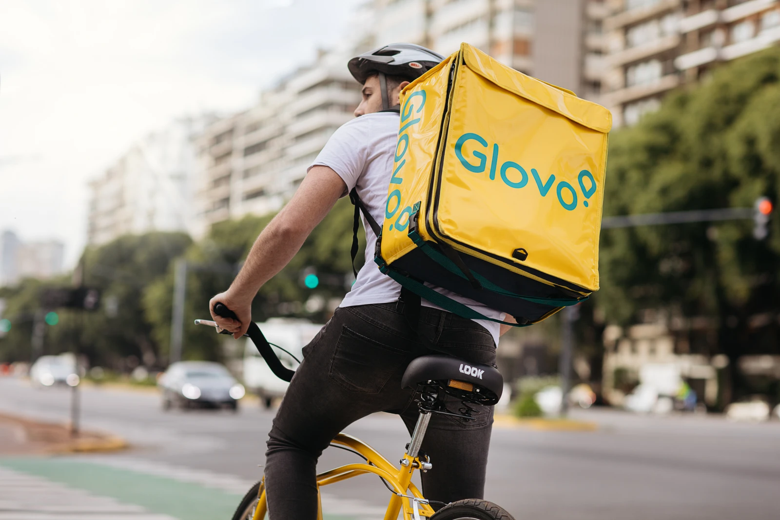Դադարեցրեք որոնումը, սկսեք զրուցել․ Glovo-ն առաջատար դիրք է գրավում AI-ով աշխատող արագ առևտրի ոլորտում