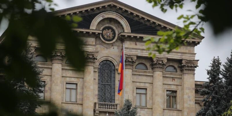 ԱԺ նիստում քննարկվում է մշտական խորհրդարանական հանձնաժողովների նախագահների ընտրության հարցը