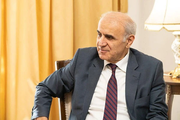 Հնաբնակ Արտաշես Թումանյանն ազատվեց վարչապետի խորհրդականի պաշտոնից