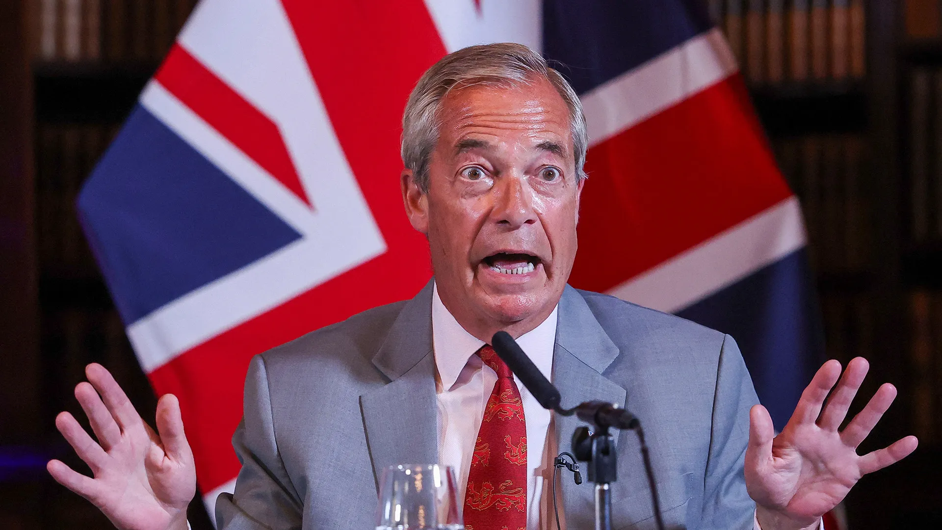 Nigel Farage vows to deport foreign criminals from UK prisons