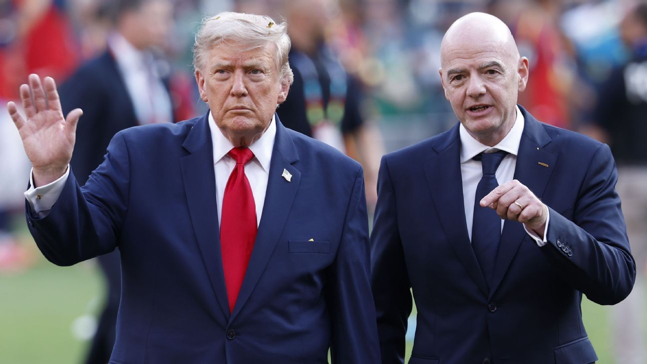 Trump warns against replacing FIFA chief Infantino