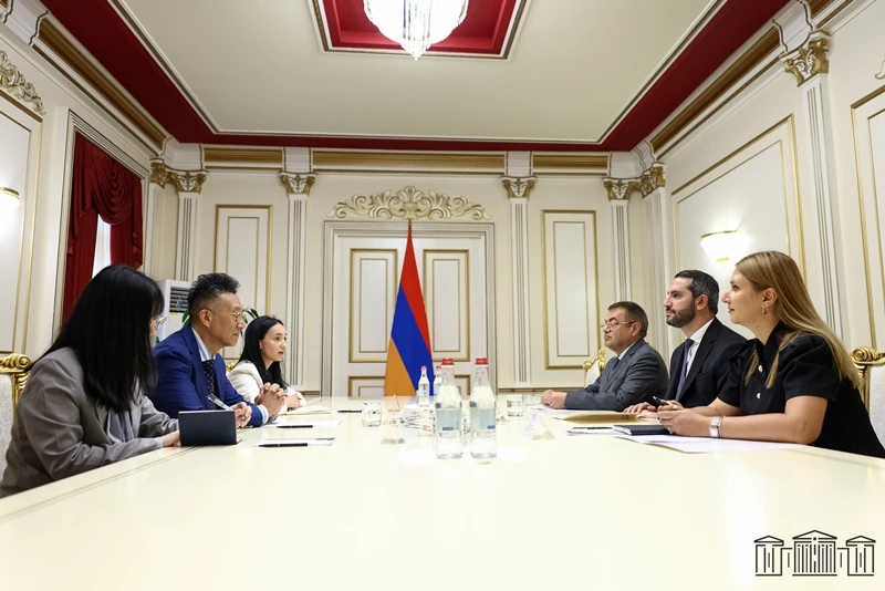 ՀՀ–ի և Չինաստանի հարաբերությունները զարգանում են ռազմավարական գործընկերության մակարդակով. Ռուբինյանը՝ ՉԺՀ դեսպանին