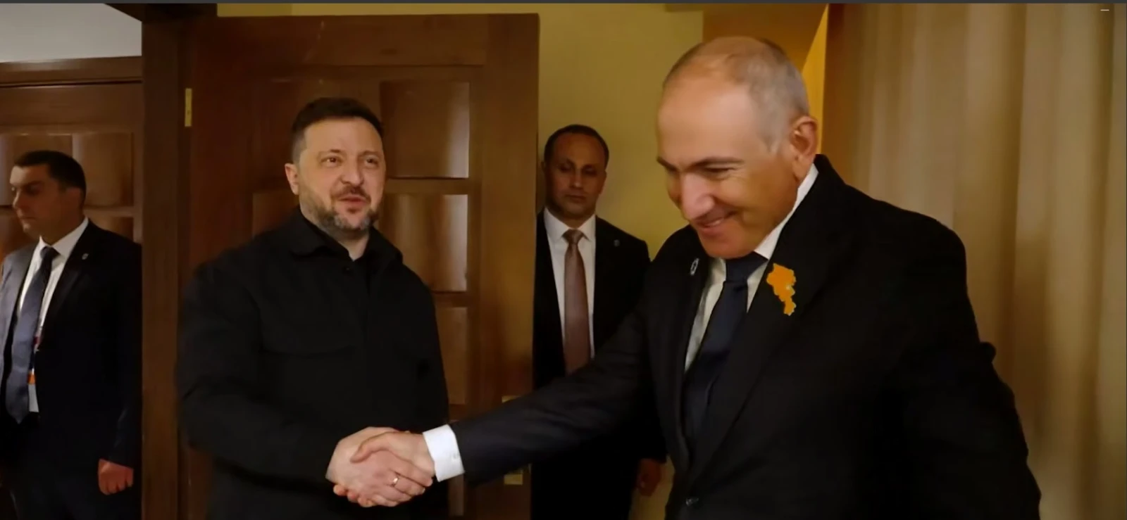 Զելենսկին Փաշինյանի հետ հեռախոսազրույցի մասին․ Ուկրաինայի և ՀՀ-ի հարաբերությունները էլ ավելի կառուցողական են դառնում