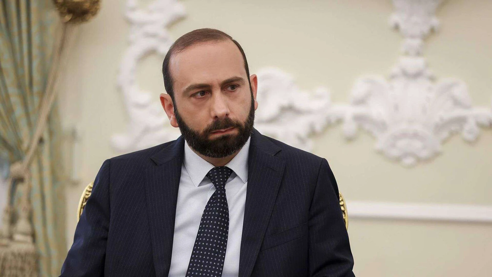 Միրզոյանը բացատրել է, թե ում էր հասցեագրված «ծնգլ արեցիք» արտահայտությունը գերիների մասին հարցին ի պատասխան