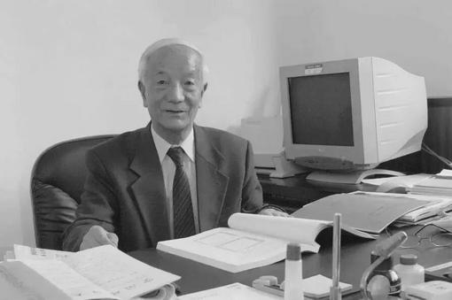 网约车司机下车充电时猝死保险拒赔 法院判了→