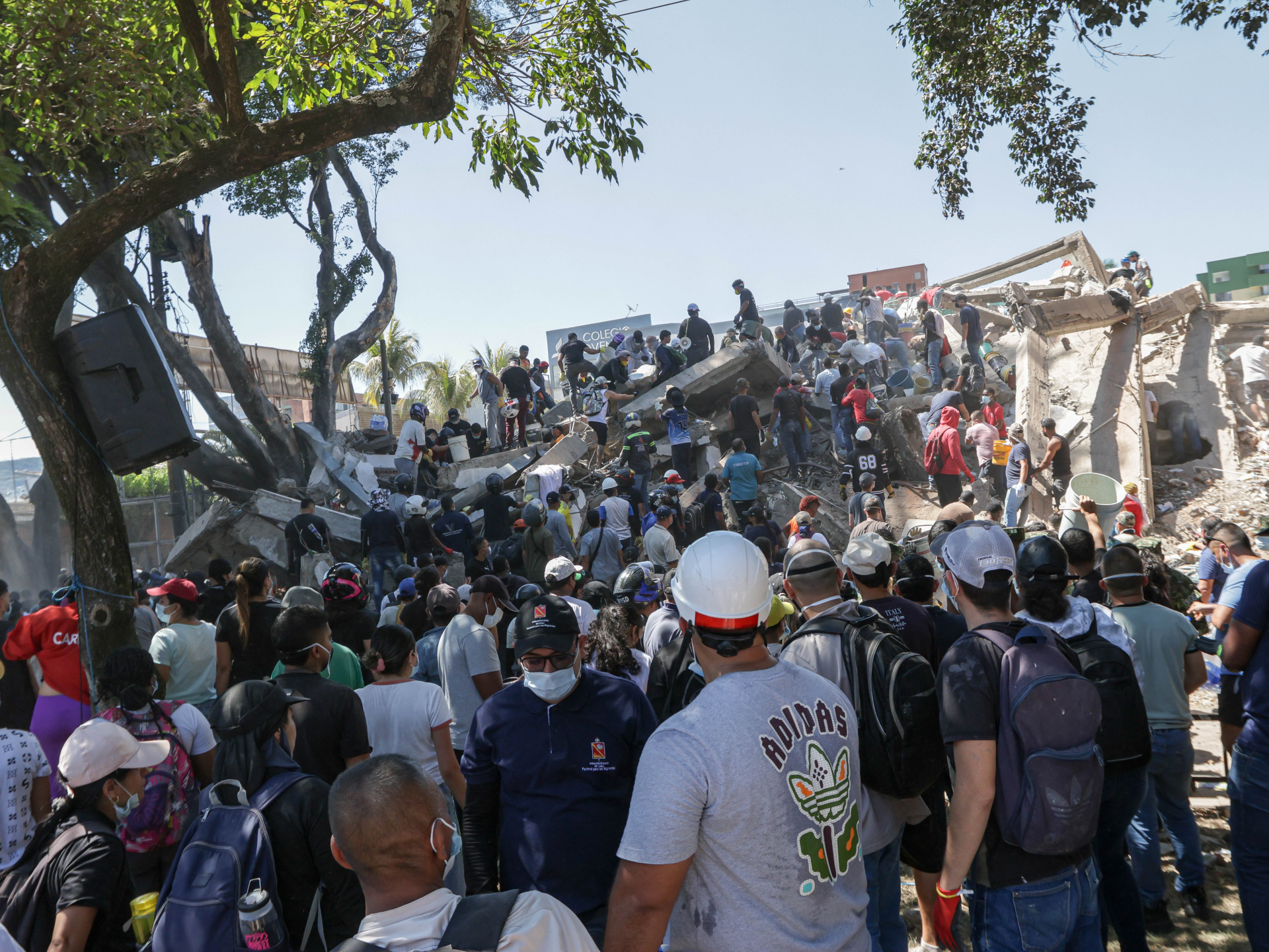 Colombia earthquake: Hospitals adapt to save lives amid widespread damage