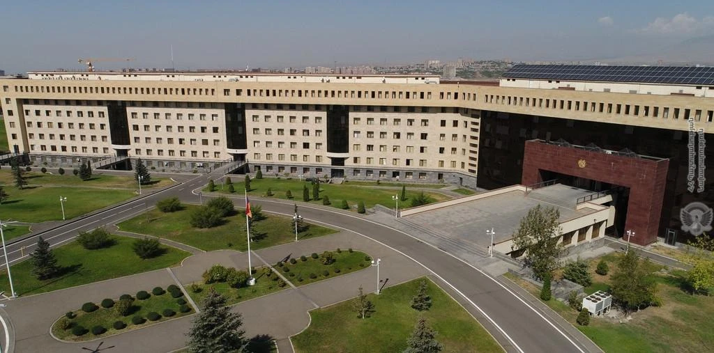 «Ժողովուրդ». ՊՆ-ում պաշտոնատար անձանց ազատումների շարք է սպասվում