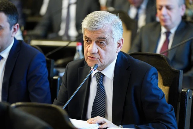 «Հրապարակ»․ Արմեն Ղուլարյանի հույսը չի «մեռնում»