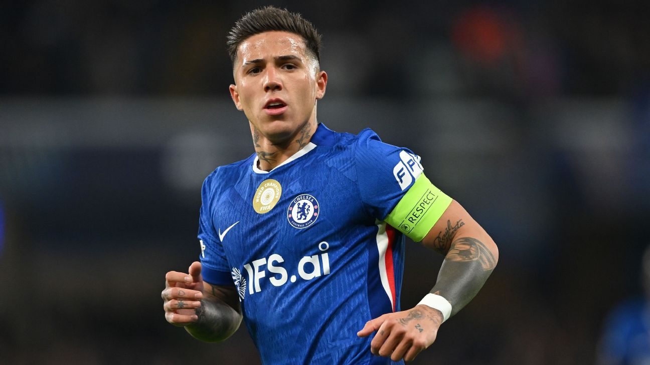 Sources: Deadline passes, Enzo to stay at Chelsea