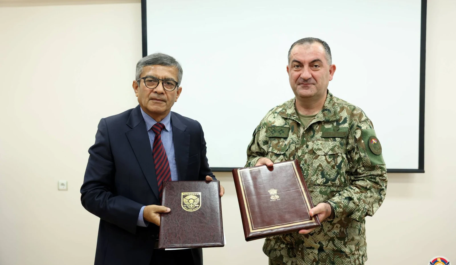 Հայաստանը և Հնդկաստանը երկու երկրների ԶՈՒ ԳՇ–ների միջև նոր համագործակցության ձևաչափը սահմանող փաստաթուղթ են փոխանակել