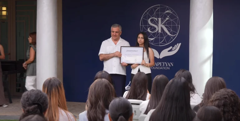 Կայացել է «Հայաստանի 100 լավագույն ուսանողներ» մրցույթի մրցանակաբաշխությունը, հանձնվել են հավաստագրեր (վիդեո)