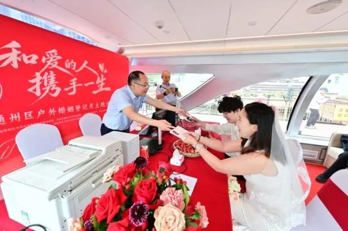 “真实的中国新疆，远比想象中迷人”