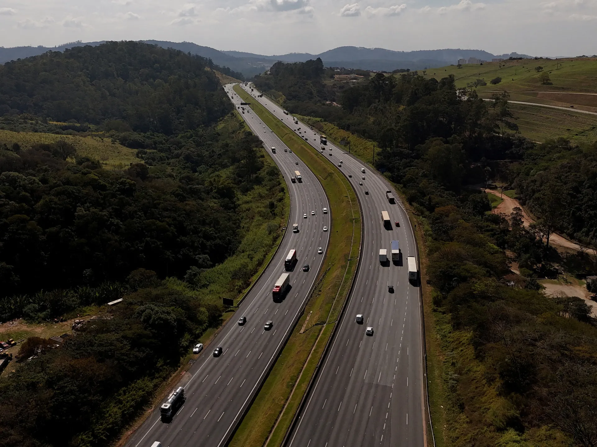 Brazil bus crash kills at least 23 and injures five in Parana state