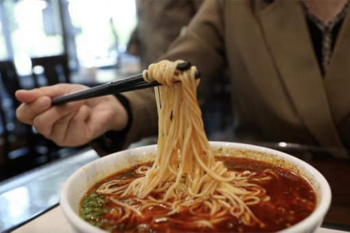 更好服务长三角与新疆地区经贸往来 “上海—乌鲁木齐”快线正式发布