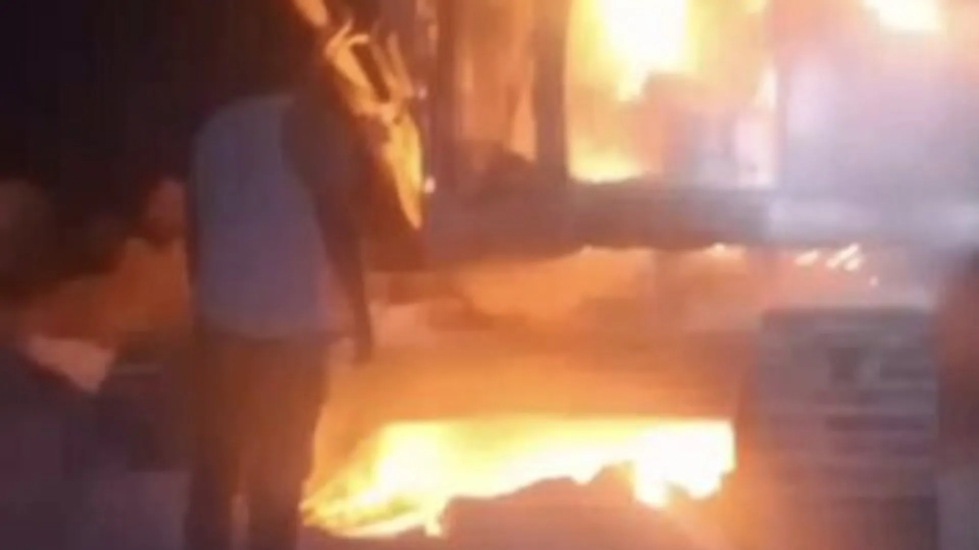 Israeli settlers set fire to heavy machinery at West Bank quarry