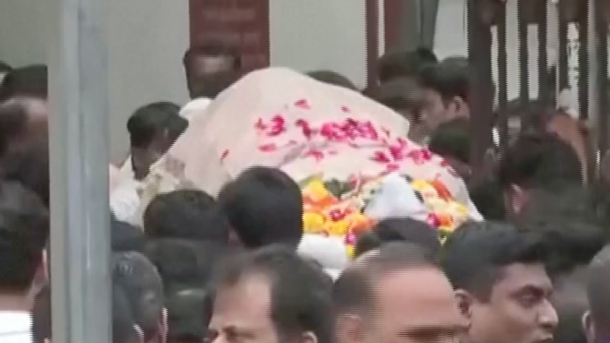 Two killed after giant Ganesha statue collapses onto crowd in Mumbai