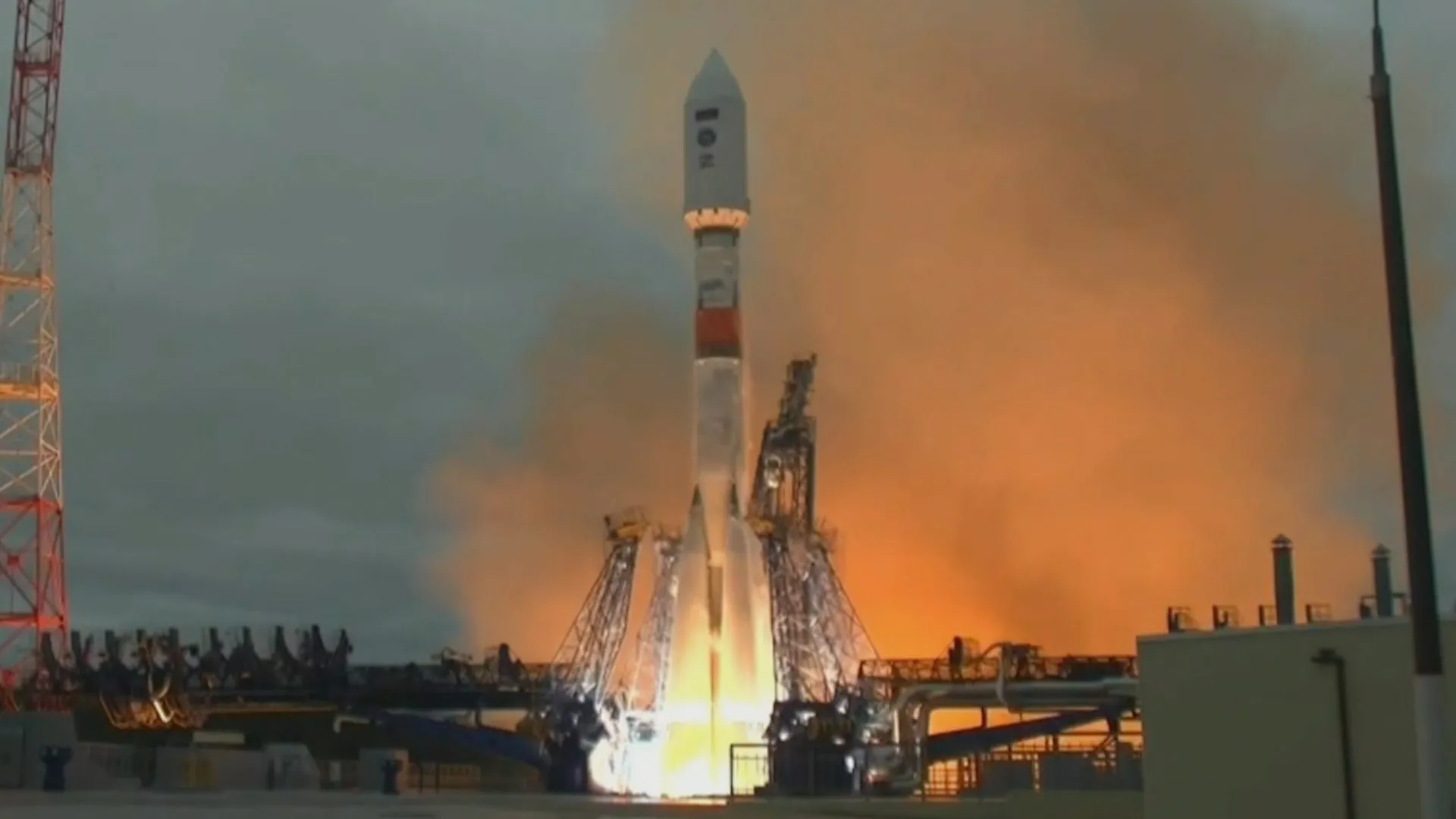 Video: Russia launches rocket into space with military satellite