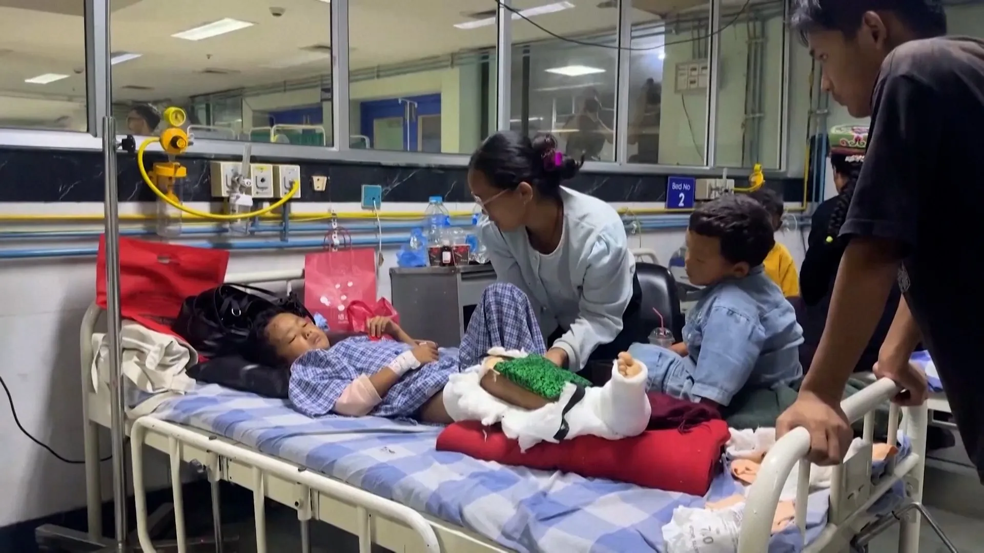 8-year-old Nepal flood survivor reunited with mother after rescue