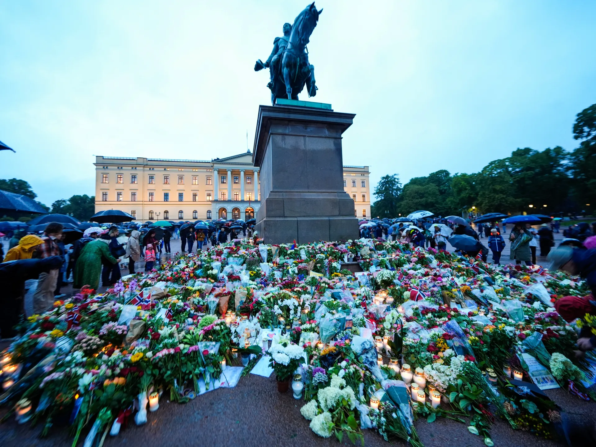 Norway mourns King Harald as new era begins under Haakon VIII