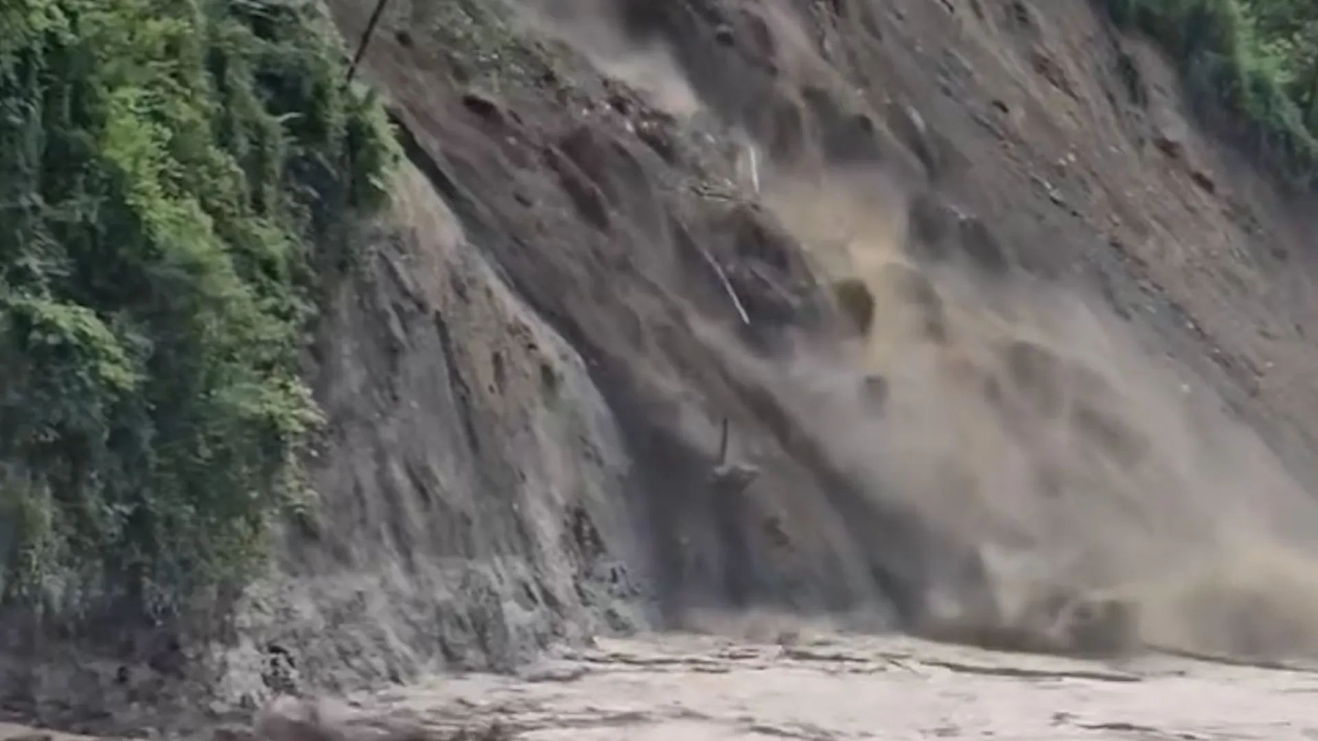 Road collapses in Nepal landslide four days after floods