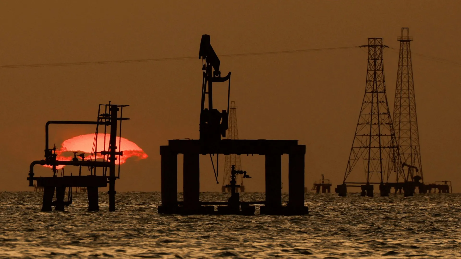 What are the implications of the US-Venezuela oil deal?
