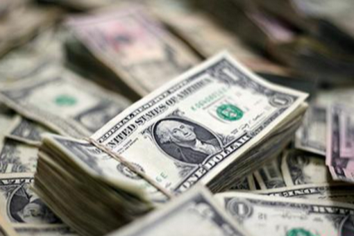 美军打击伊朗拉腊克岛 伊朗发动反击