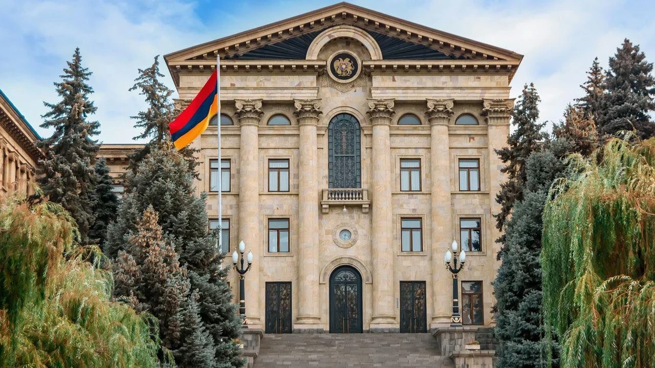 Հայաստանի խորհրդարանն արդեն երրորդ անգամ չի կարող սկսել նիստը քվորումի բացակայության պատճառով