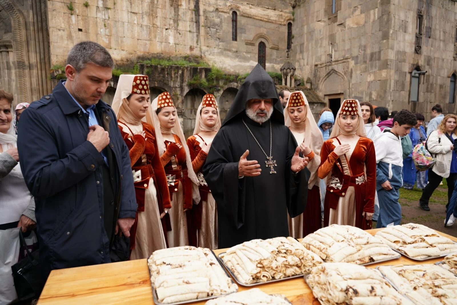 Հայկական բարեգործական կազմակերպությունները երրորդ տարին անընդմեջ համախմբվել են Տաթևի ուխտագնացության շուրջ