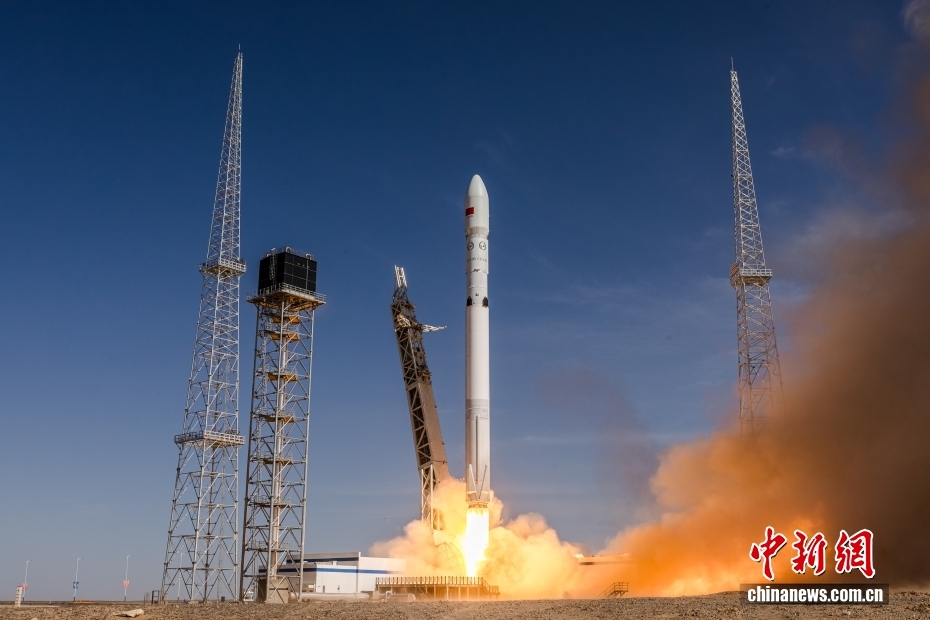 长征十二号乙运载火箭首飞成功