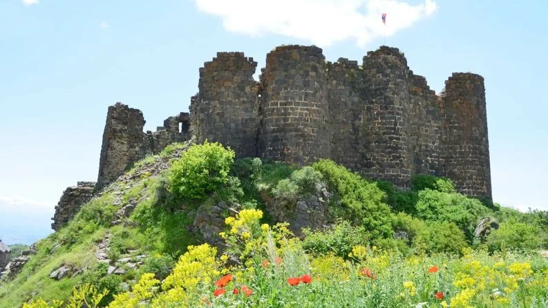 «Ամբերդ» տանող ճանապարհը երկար դադարից հետո արդեն անցանելի է, հունիսի 2-ից կընդունի այցելուների