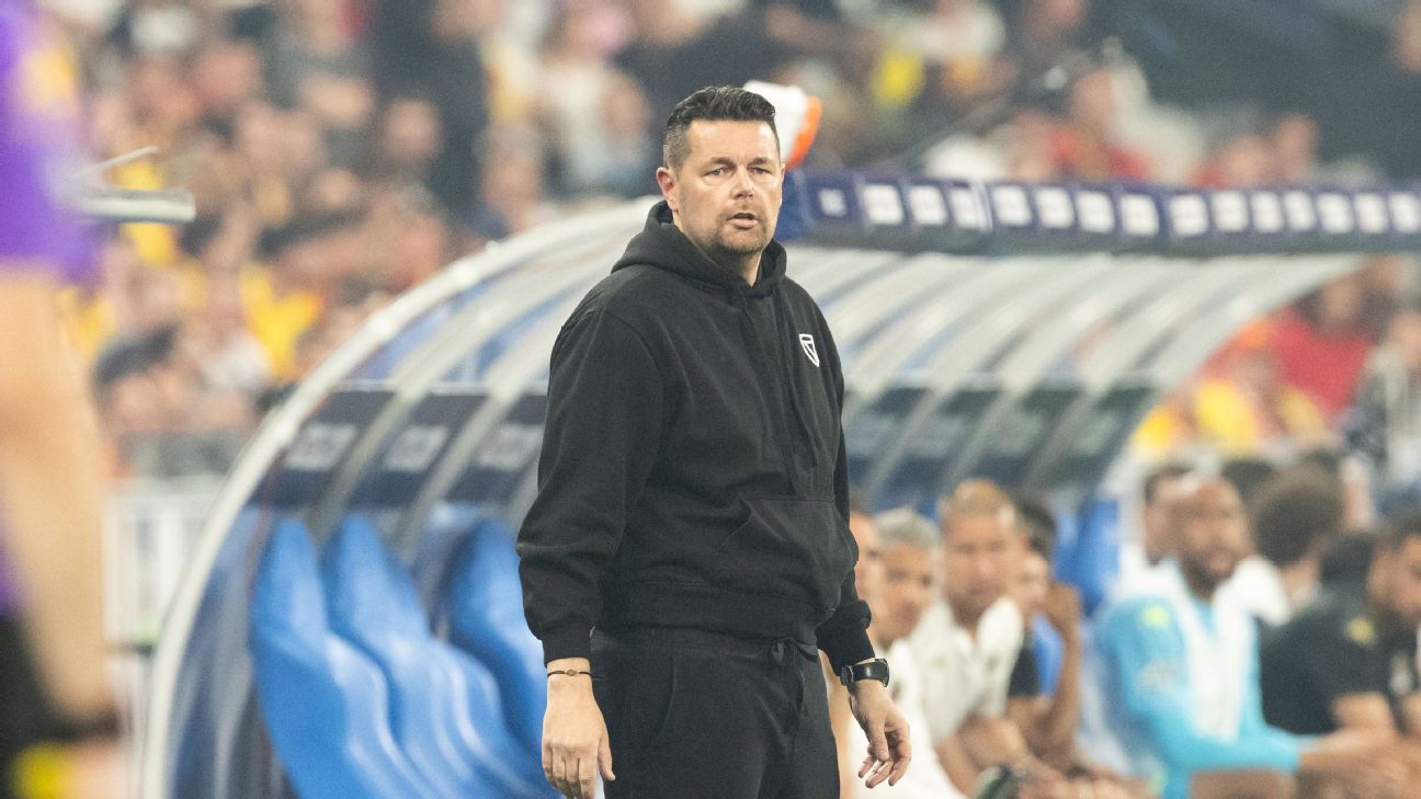 Sources: Palace readying offer for Lens coach Sage...