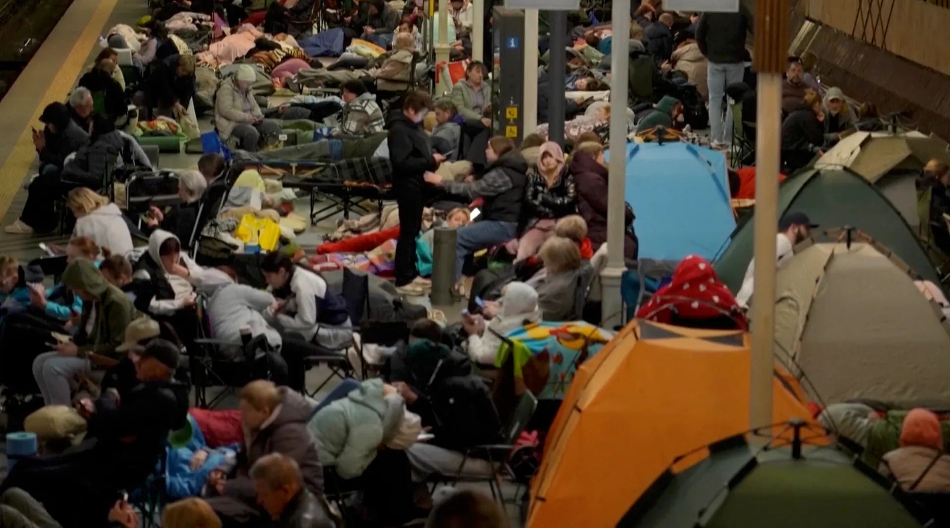 Kyiv residents seek shelter during renewed Russian attacks