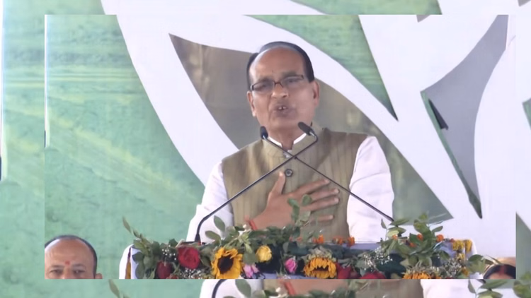 ईंधन बचाने की मुहिम: कार पूलिंग कर एक साथ पहुंचे केंद्रीय मंत्री, कैबिनेट बैठक में जाने के लिए वाहन किया शेयर