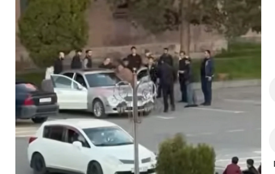 ՔՊ–ականների կողմից ծեծի ենթարկված տղամարդը մարտին Փաշինյանի հետ լեզվակռվի մեջ էր մտել՝ պաշտպանելով կաթողիկոսին