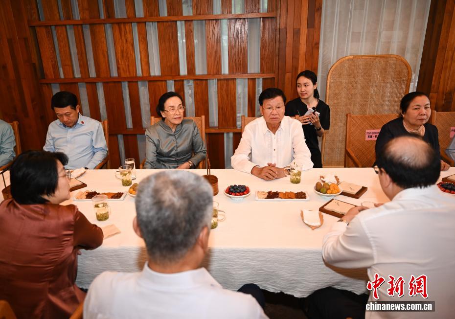 通伦参访浙江小瘾半日村 感受空心村的蝶变