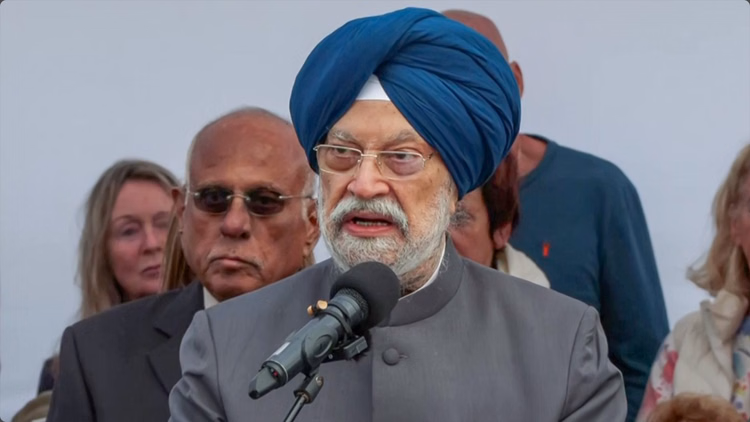 एथेनॉल वाहनों से भारत को होगी बड़ी बचत: सिर्फ 1% बदलाव से बचेंगे 195 करोड़ रुपये, हरदीप पुरी ने दी जानकारी
