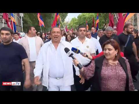 «Իրենց ոտքի տակից հողը գնում ա». Ծառուկյանը՝ Փաշինյանի մասին