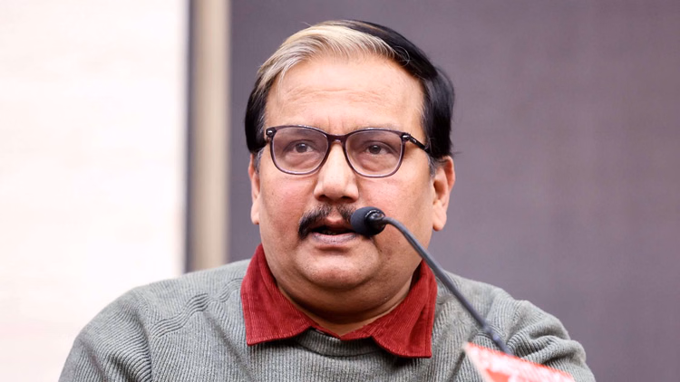मनोज झा बोले: कॉकरोच जनता पार्टी से कोई संबंध नहीं, सिर्फ प्रेस कॉन्फ्रेंस के लिए जगह दिलाने में मदद की