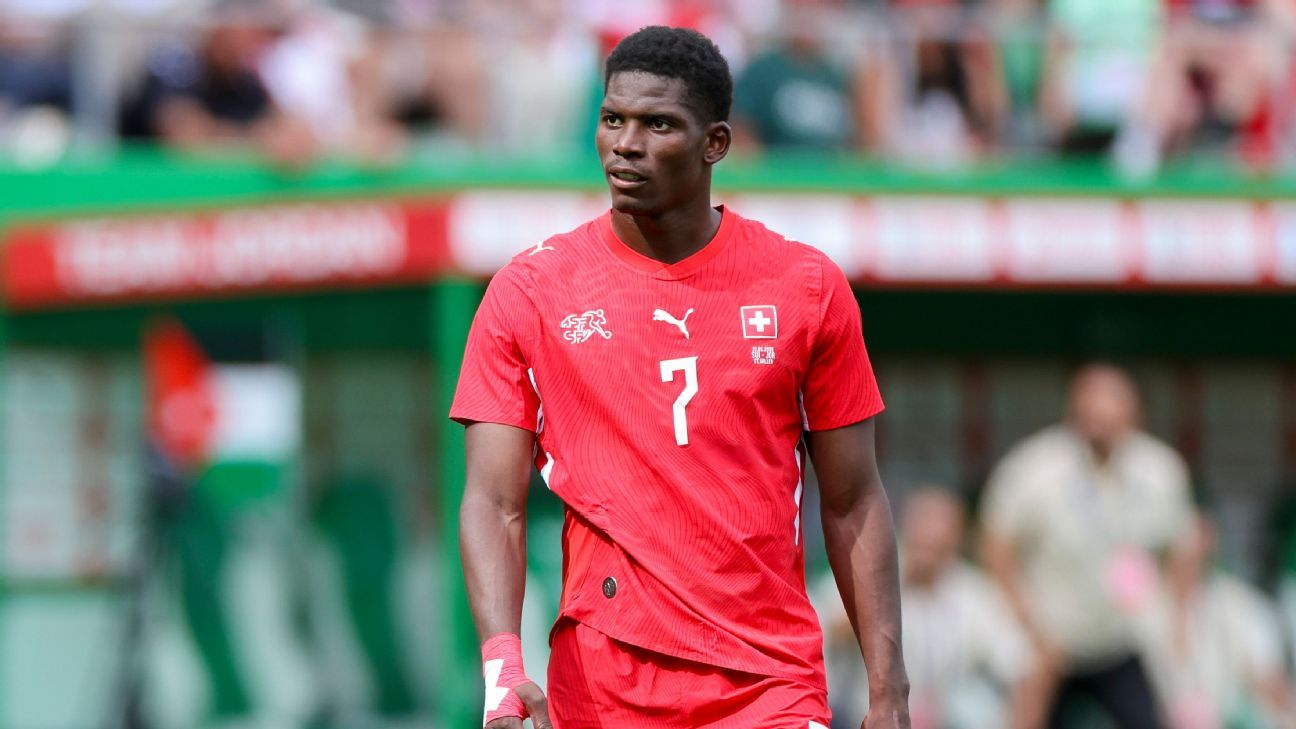 Swiss striker Embolo gets U.S. visa after hang-up