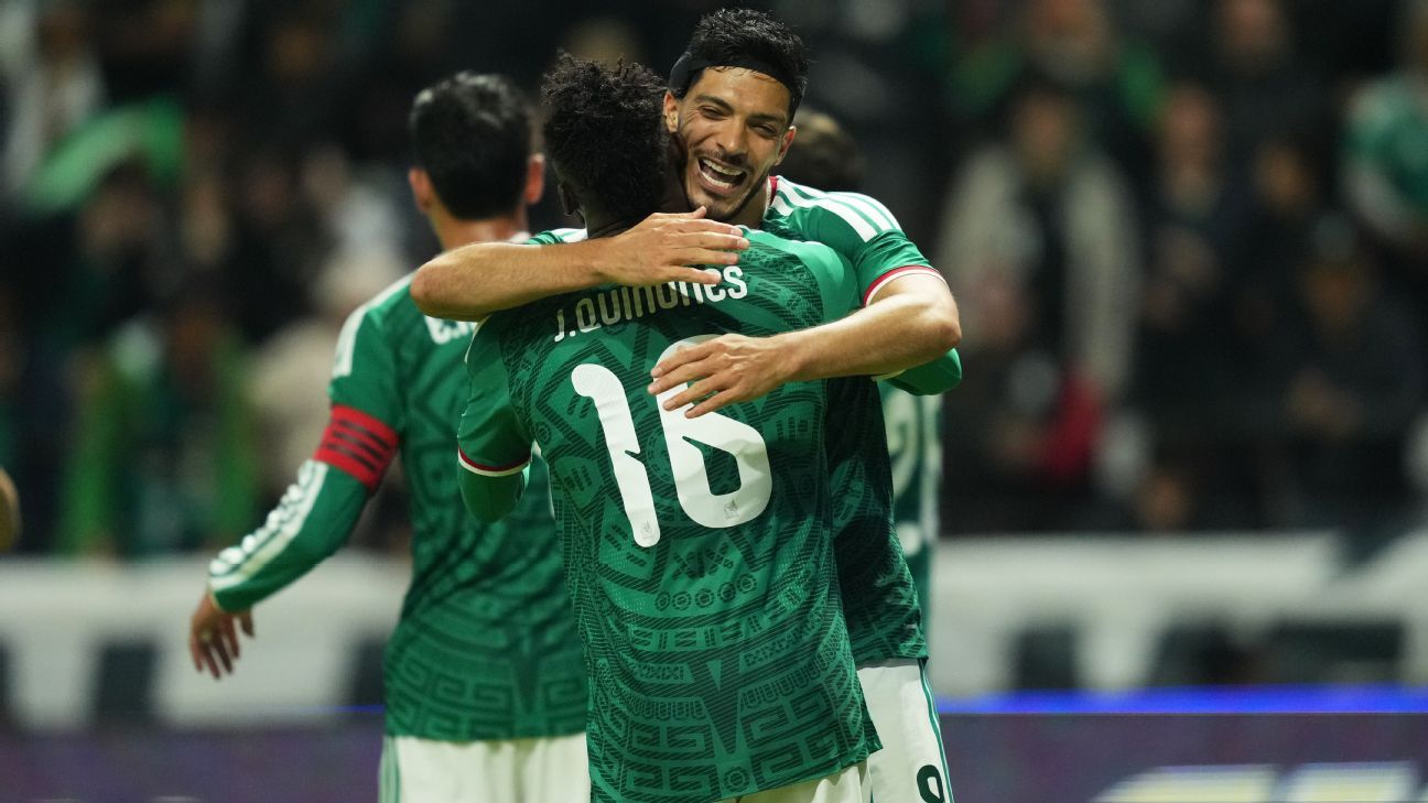Mexico rout Serbia in festive final WCup warmup