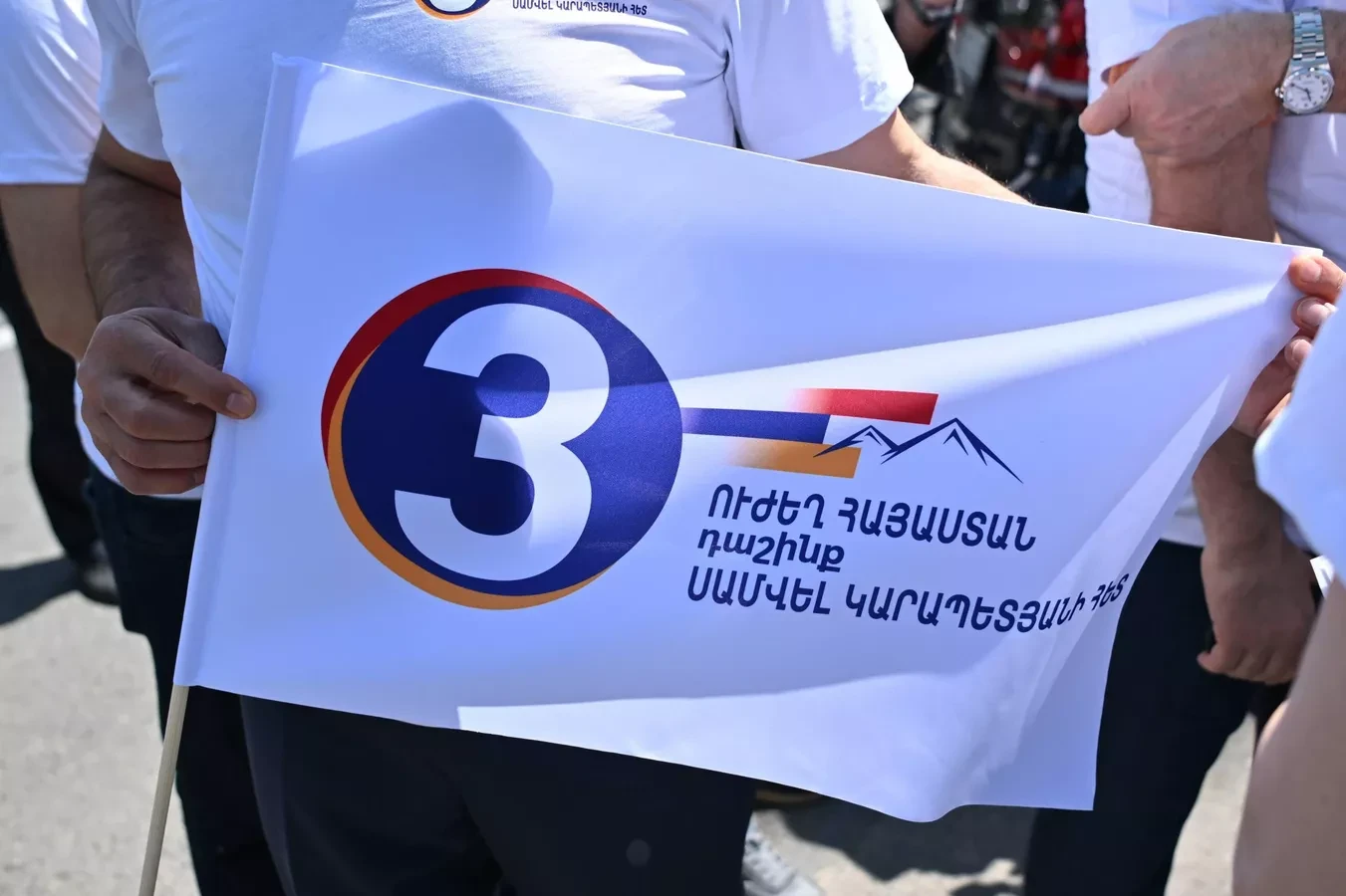 Դատախազությունը «Ուժեղ Հայաստանի» պատգամավորի 6 թեկնածուների նկատմամբ քրեական հետապնդում հարուցելու համար դիմել է ԿԸՀ