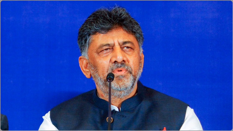 Karnataka: रसोई गैस की बढ़ी कीमतों पर सीएम डीके शिवकुमार ने मांगी रिपोर्ट, ईंधन के दाम बढ़ने पर जताई चिंता